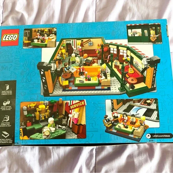 LEGO Friends TV Series Central Perk Set - Picture 2 of 5